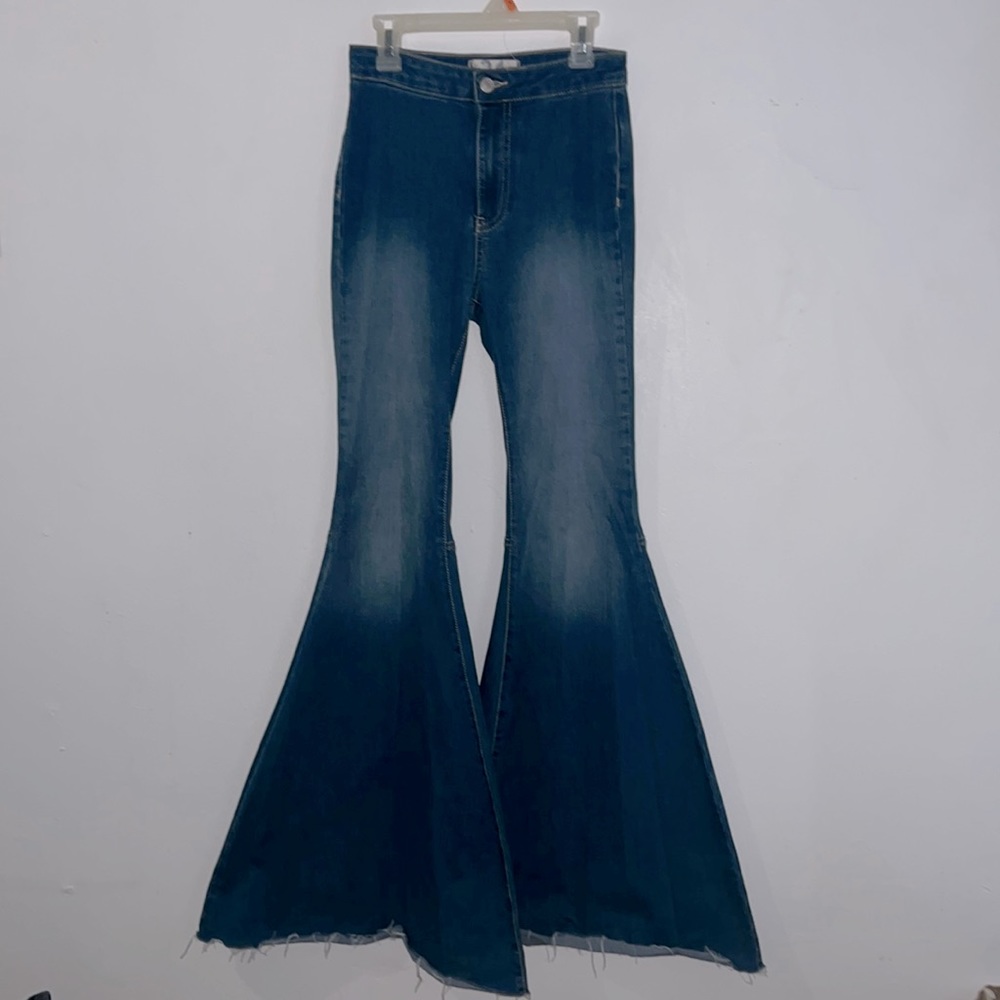 Free People Bell Bottom Jeans Size 24